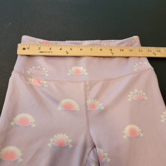 Free People FP Movement Leggings Lotus Flower Floral High-Rise Pale Purple XS - Picture 9 of 10
